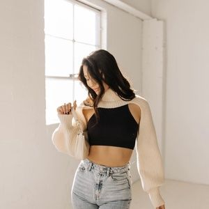 Off white turtle neck